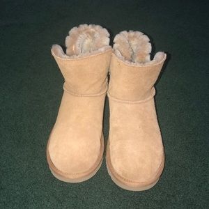 Tan Ugg boots